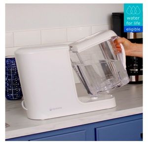 Aquasana water filter pitcher (brand new)